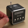 Mini Altavoz Bluetooth de metal multimedia ⋆ TF USB FM AUX ⋆ Pantalla LED y luz LED integrada TD-V26