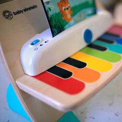 Baby Einstein Piano Magic Touch de madera ⋆ Juguete musical infantil ⋆ 6 canciones ⋆ Tecnología táctil ⋆ +6 meses